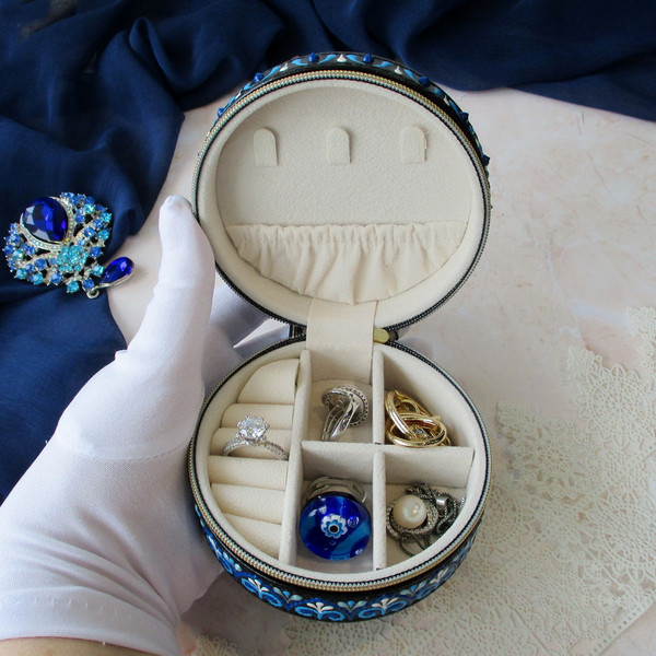 hand-painted-ring-box.JPG