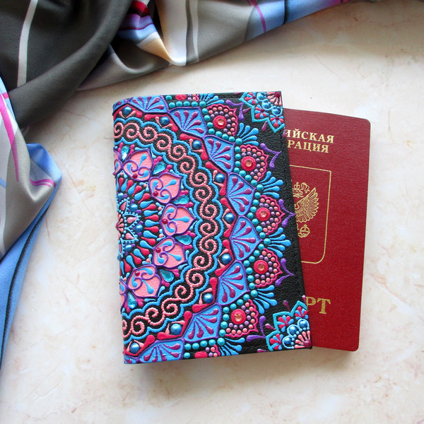painted-passport-holder-for-women.JPG