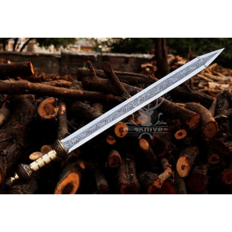 HISTORICAL ROMAN GLADIUS SWORD 36 HANDMADE STAINLESS STEEL Camel bone Handle (2).jpg