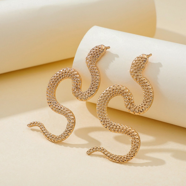 Zinc Alloy Snake Earrings (2).jpg