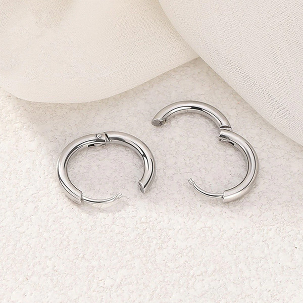 Mini Hoop Earrings (3).jpg
