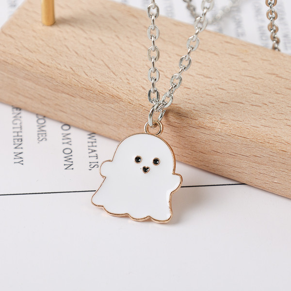 Adorably Cool Ghost Necklace For Fun Halloween (1).jpg