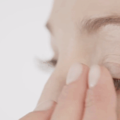 Instant Eyelid Lift with Anti-Aging Eyelid Tape - Safe, Transparent Strips, Contains 100 Pieces for Daily Use