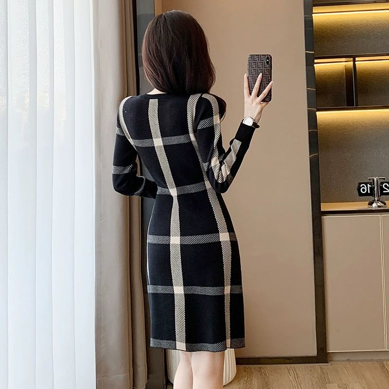 Autumn Temperament Retro, Knitted Sweater Black Bottom Skirt Winter, Autumn Dress Is Thin Casual Warm Fashion
