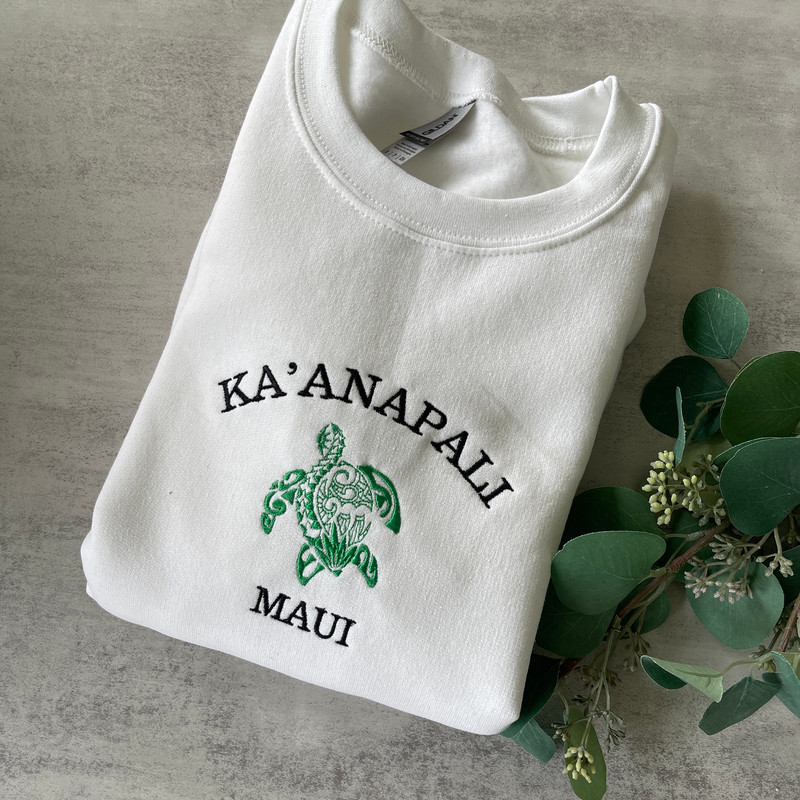 Embroidered Ka'anapali Maui Sweatshirt, Maui Hoodie, Crewneck Sweatshirt, Graphic Sweatshirt, Maui Sweatshirt, Aesthetic Sweatshirt.jpg