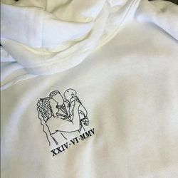 Customized Family Photo Embroidered Sweatshirt, Outline Photo Sweatshirt, Gift for Father Mother, Photo Portrait Embroid