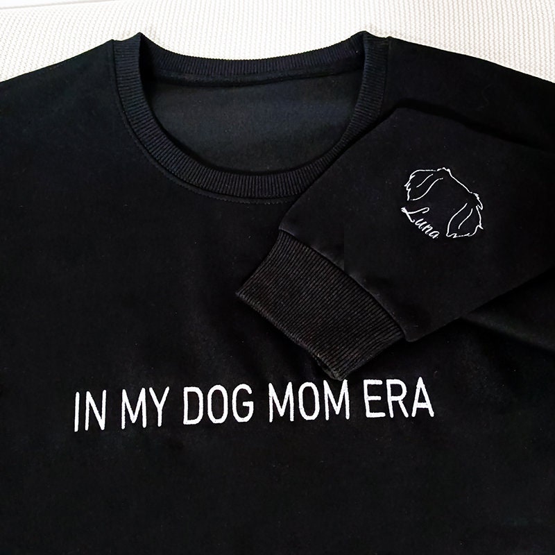 Personalized Dog Ear Sweatshirt,In My Dog Mom Ear,Pet Ear Embroidered Hoodie,Birthday Gift for Pet Lovers,Custom Pet Sweatshirt.jpg
