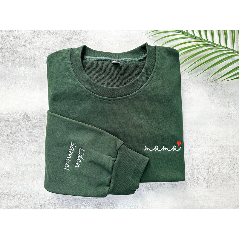 Personalized Embroidered Mama Sweatshirt with Children's names on Sleeve,Custom Embroidery Mom Crewneck, Gift For New Mom, Mother's Day Gift.jpg
