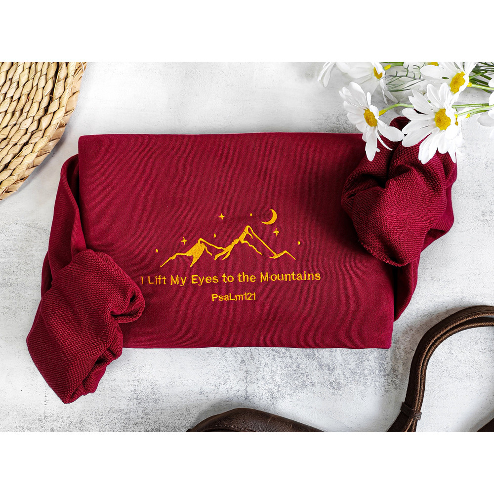 Retro Christian I Lift My Eyes to the Mountains trendy embroidered sweatshirt,Mountain Bible Verse crewneck,Women Gifts.jpg