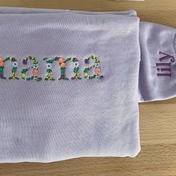 Floral Mama Embroidered Sweatshirt, Personalized Embroidered Neck Mama Sweatshirt with Childrens names on Sleeve Sweatsh