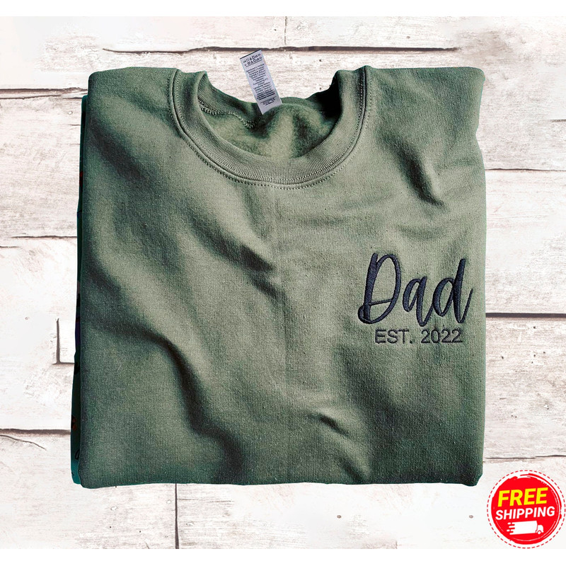Personalized Dad Embroidered Sweatshirt, Custom Embroidered Dad Est With Kids Names and Heart On Sleeve, Best Gifts Father's Day,.jpg