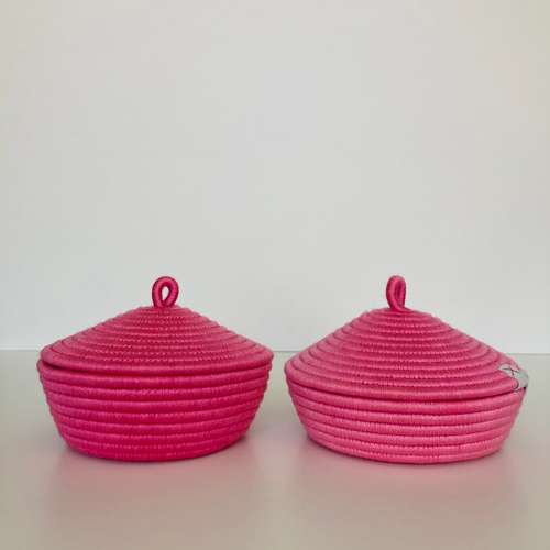 Pink storage basket with lid 3.7'' x 6''