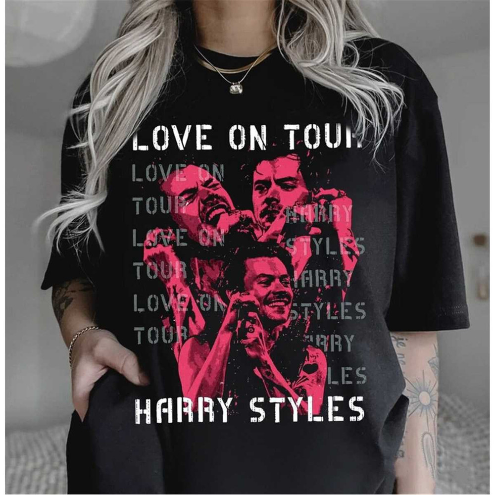 Vintage Harry 90s T-Shirt, Harry One Direction Shirt, One Direction Merch, 1D Gift, Gift For Fan 1D, Gift For Mom 1.jpg
