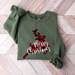 leopard reindeer christmas sweatshirt,reindeer shirt,peeping reindeer shirt,merry christmas shirt,christmas family shirt