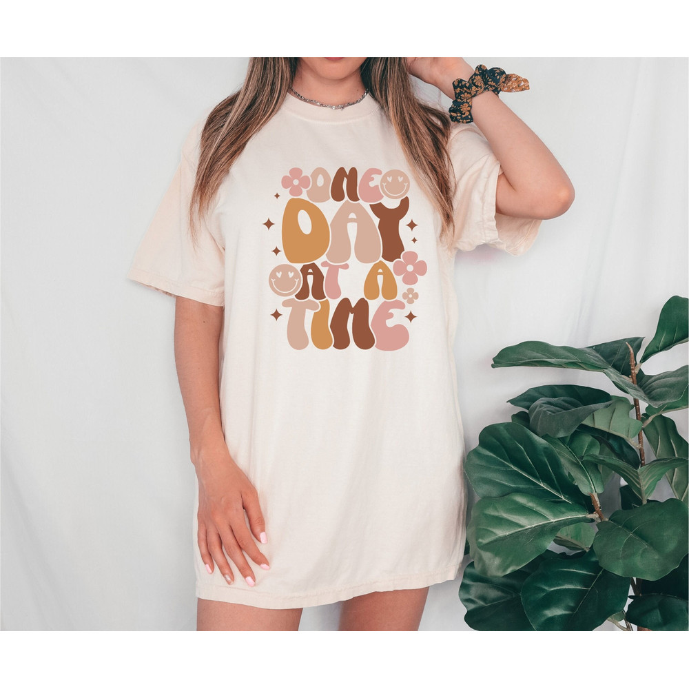 Comfort Colors Free Spirit Happy Life, Hippie Tee, Free Spirit Shirt, Graphic Tee, Oversized Graphic Tee, Happy Life Shirt, Hippie Gifts.jpg