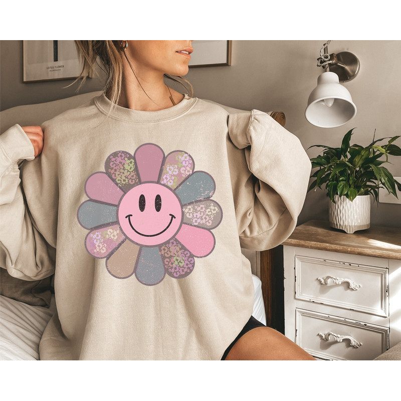 Flower Sweatshirt, Floral Shirt, Flower Lover Shirt, smiley flower sweatshirt, Hippie flower Shirt, Crewneck, Plant Mom Shirt, Gardening Mom.jpg