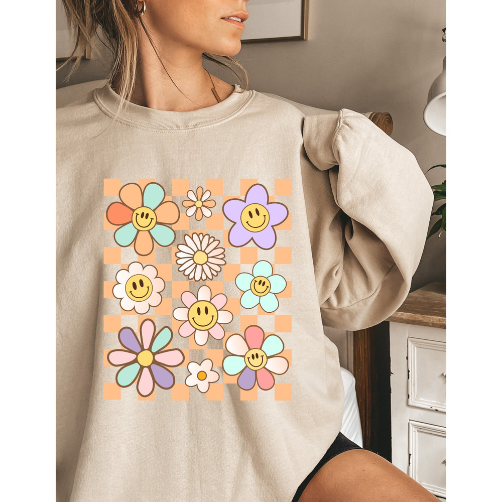 Retro Daisy Sweatshirt,Cute Flowers Shirt,Floral Fall T shirt,Colorful Checkered Tshirt,Boho Halloween Tee,Women Thanksgiving Gifts.jpg