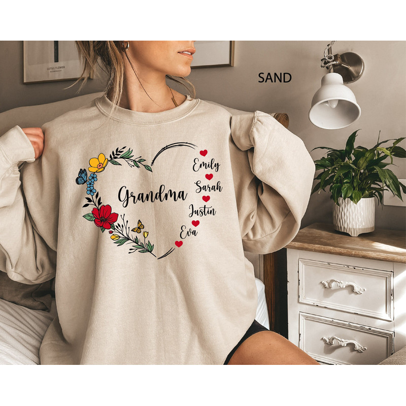Custom Grandma Floral Heart Sweatshirt, Personalized Grandma Shirt for Mother's Day, Personalized Nana Apparel, Gigi Tee With Grandkids Name 1.jpg