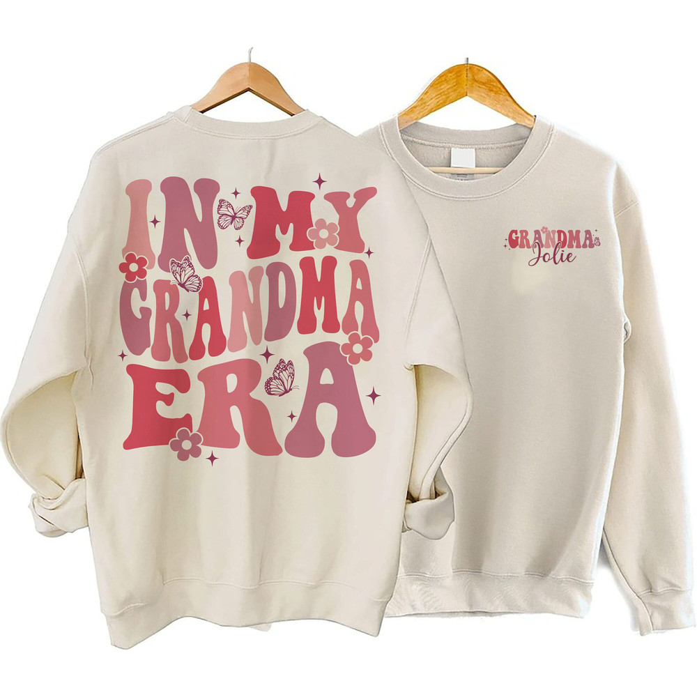 Retro In My Grandma Era Sweatshirt, Grandma Shirt for New Nana, Grandma Gifts for Pregnancy Announcement, Grandma Tshirt for Grandma To Be.jpg
