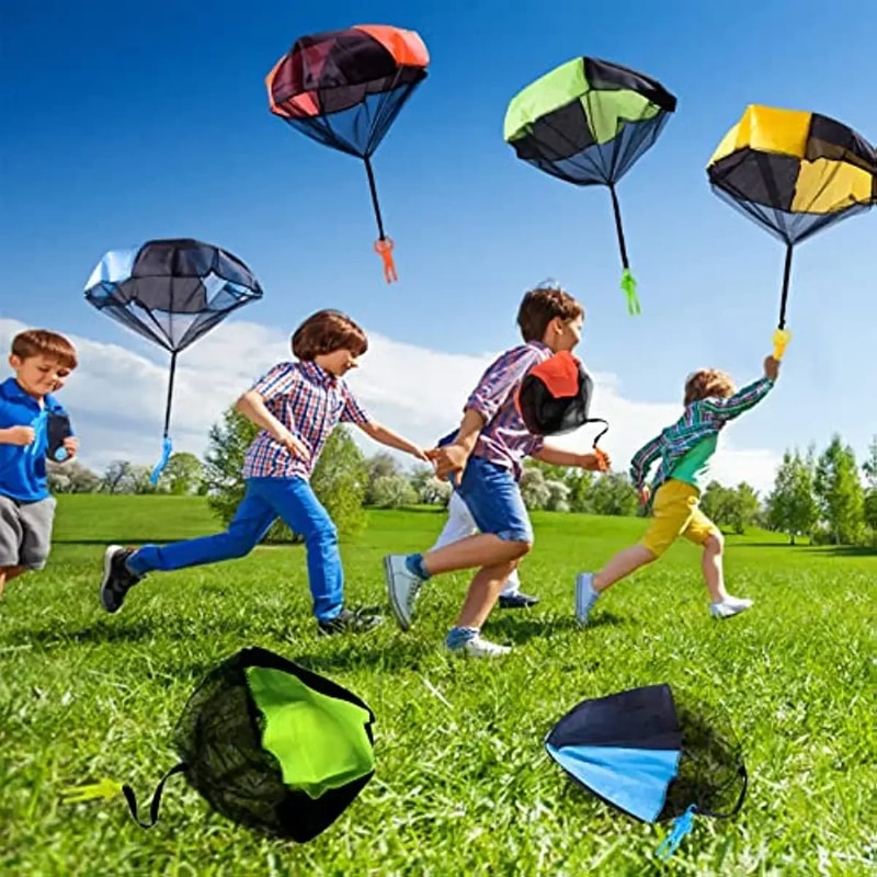 Funny Outdoor Kids Parachute Toy With Mini Soldier Figurines For Fun Flying Games 2