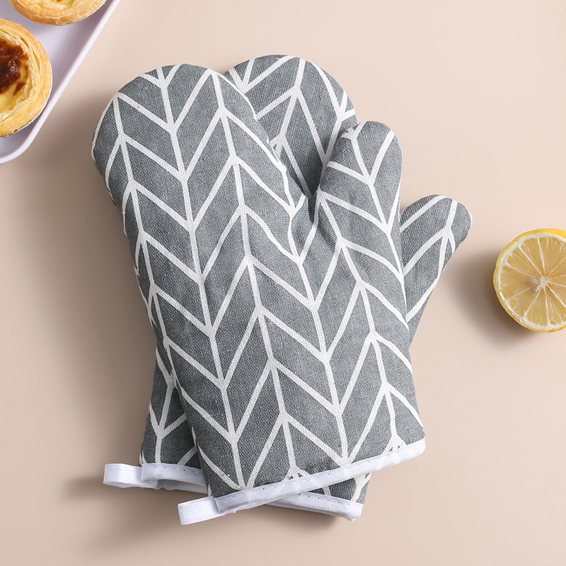 HeatResistant Kitchen Gloves NonSlip AntiScald Oven Microwave Gloves For Baking 4