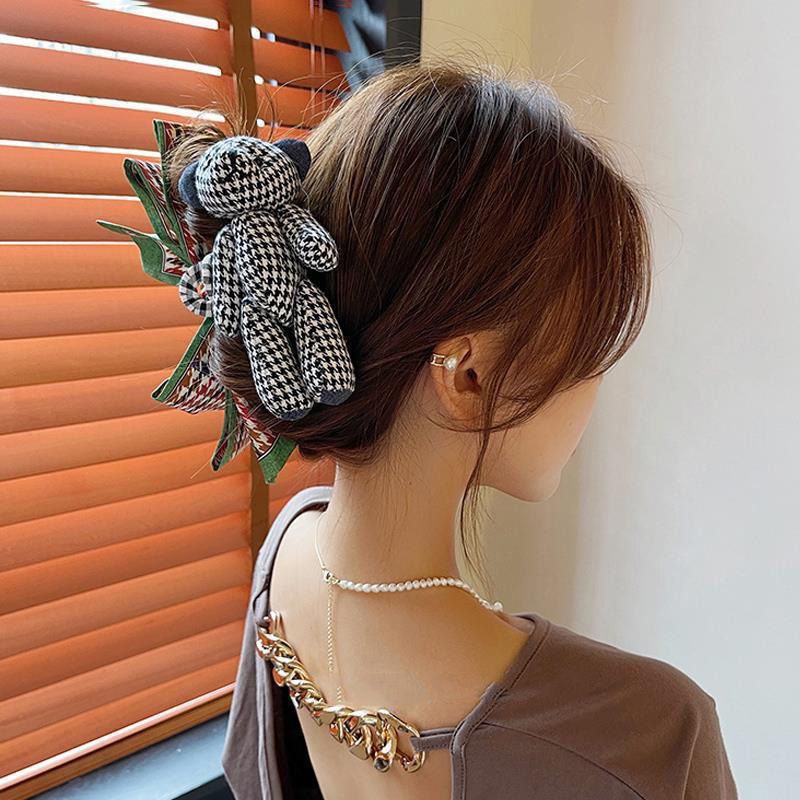 Cute Bear Hairpin For Women Sweet Grip Shark Clip With Large Bow For Autumn Winter Hair Accessori 1