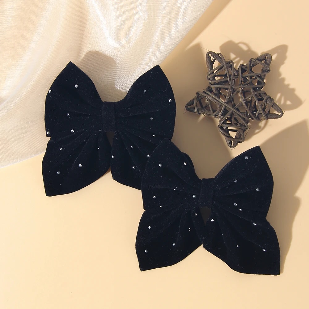 Girls Cute Velvet Bow Hair Clip With Diamond Embellishments Safe Alloy Hair Accessory For Kids Gif 2