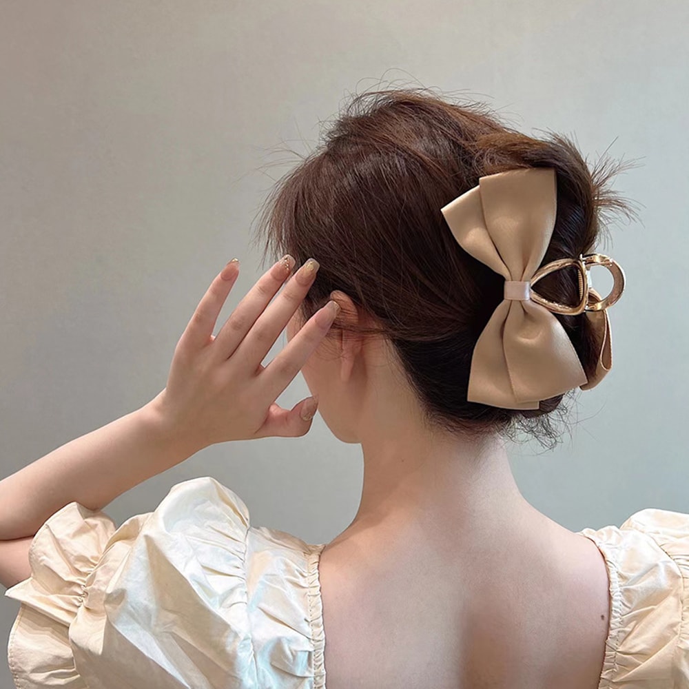 Elegant Black Satin Bow Hair Clip Womens Summer Headwear Temperament Shark Clip For All Hair Types 2