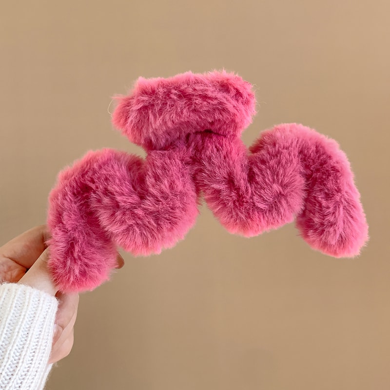 Elegant Faux Fur Hair Claw For Women Plush Acrylic Hair Clip Barrette WinterReady Hair Accessories 7