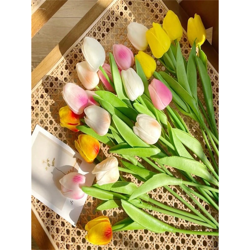 Set Of Realistic Artificial Tulips For Home And Anniversary Decoration 3