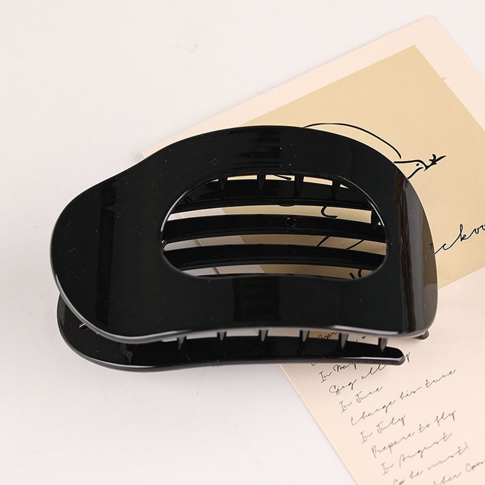 Flat Circular Hair Clip With Duckbill Grip Strong Teeth Comfortable Curved Design 6