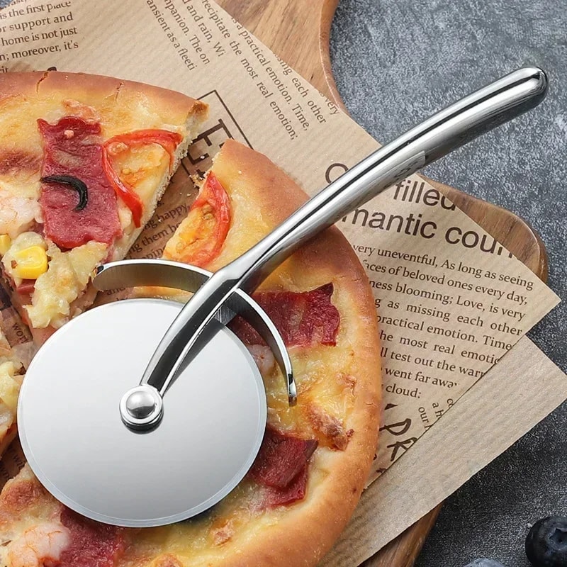 Pizza Cutter Stainless Steel Wheel With Zinc Alloy Handle Precision Slicing Tool For Pizzas Cakes 4