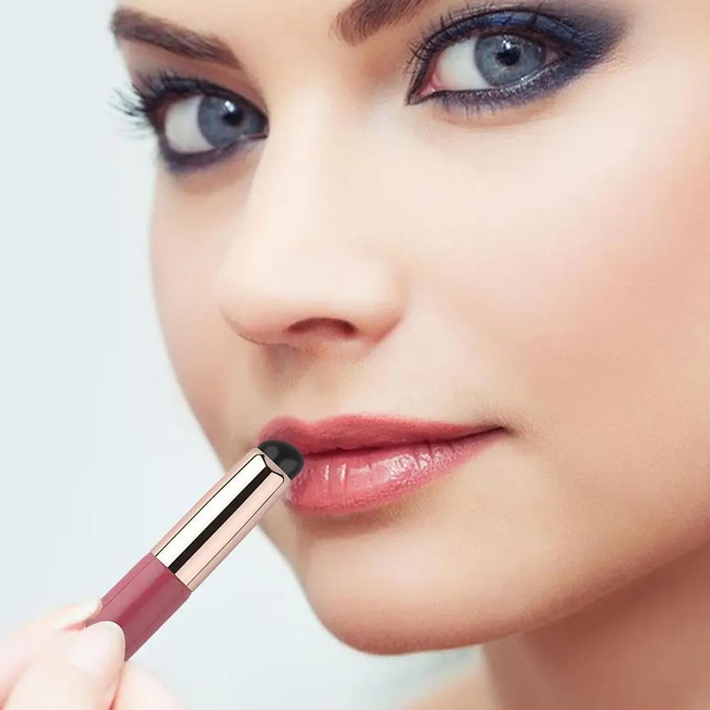 Silicone Lip Brush With Cover Soft Concealer Lipstick Brush For Smooth Flawless Application 4