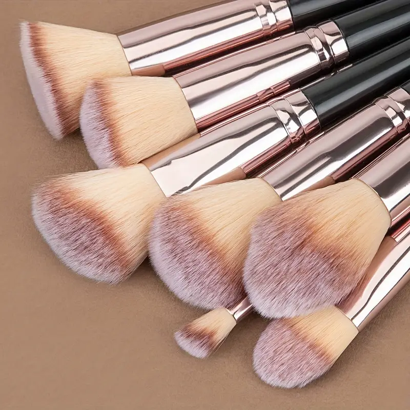 Soft Kabuki Makeup Brushes Set For Women Foundation Blending And Concealer Tools 0