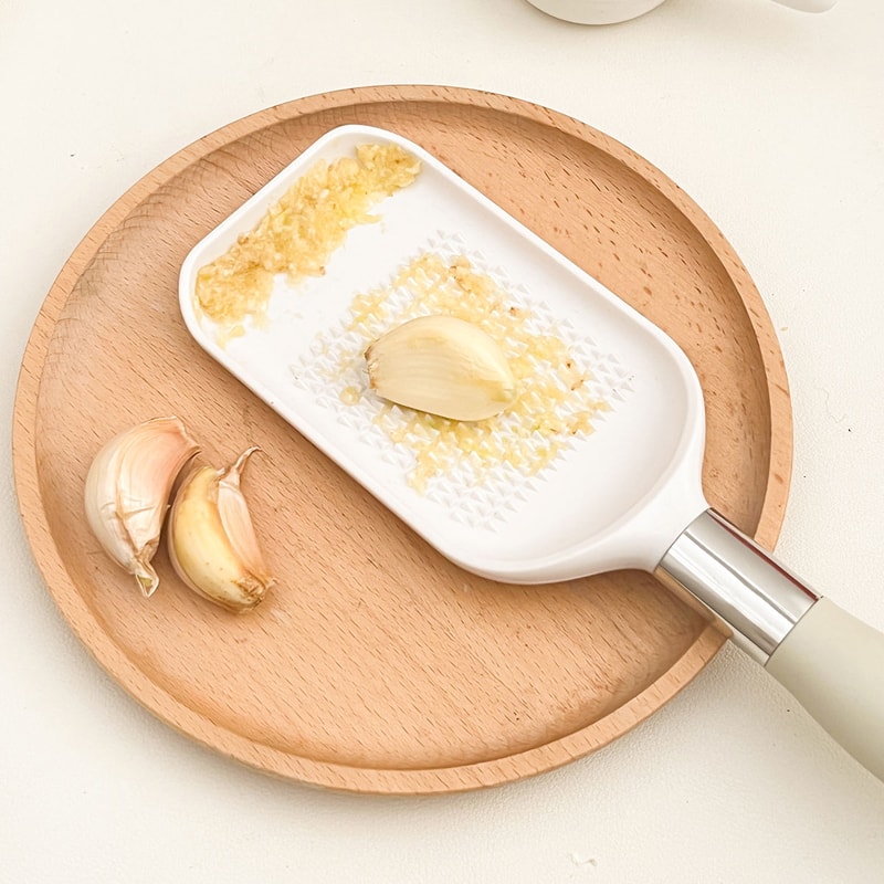 Multi Functional Garlic Grinder Ginger Grater Tool Manual Vegetable Chopper 2