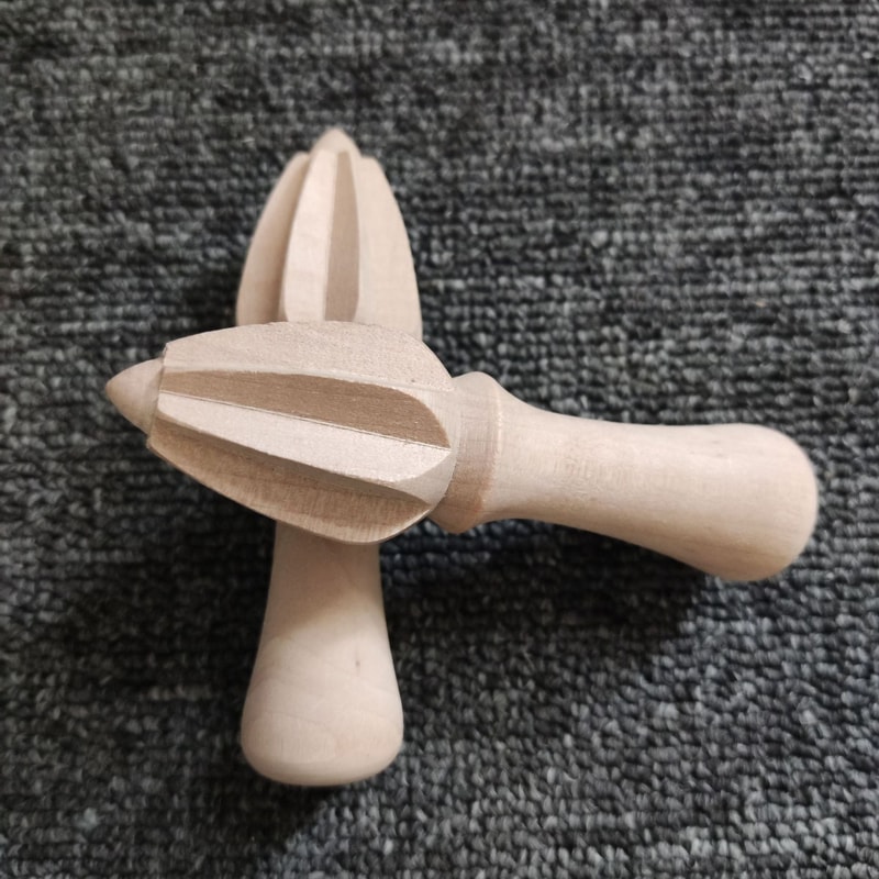 Handcrafted Wooden Citrus Juicer Manual Fruit Press Premium Lemon Juice Extractor For Fresh Juice 3