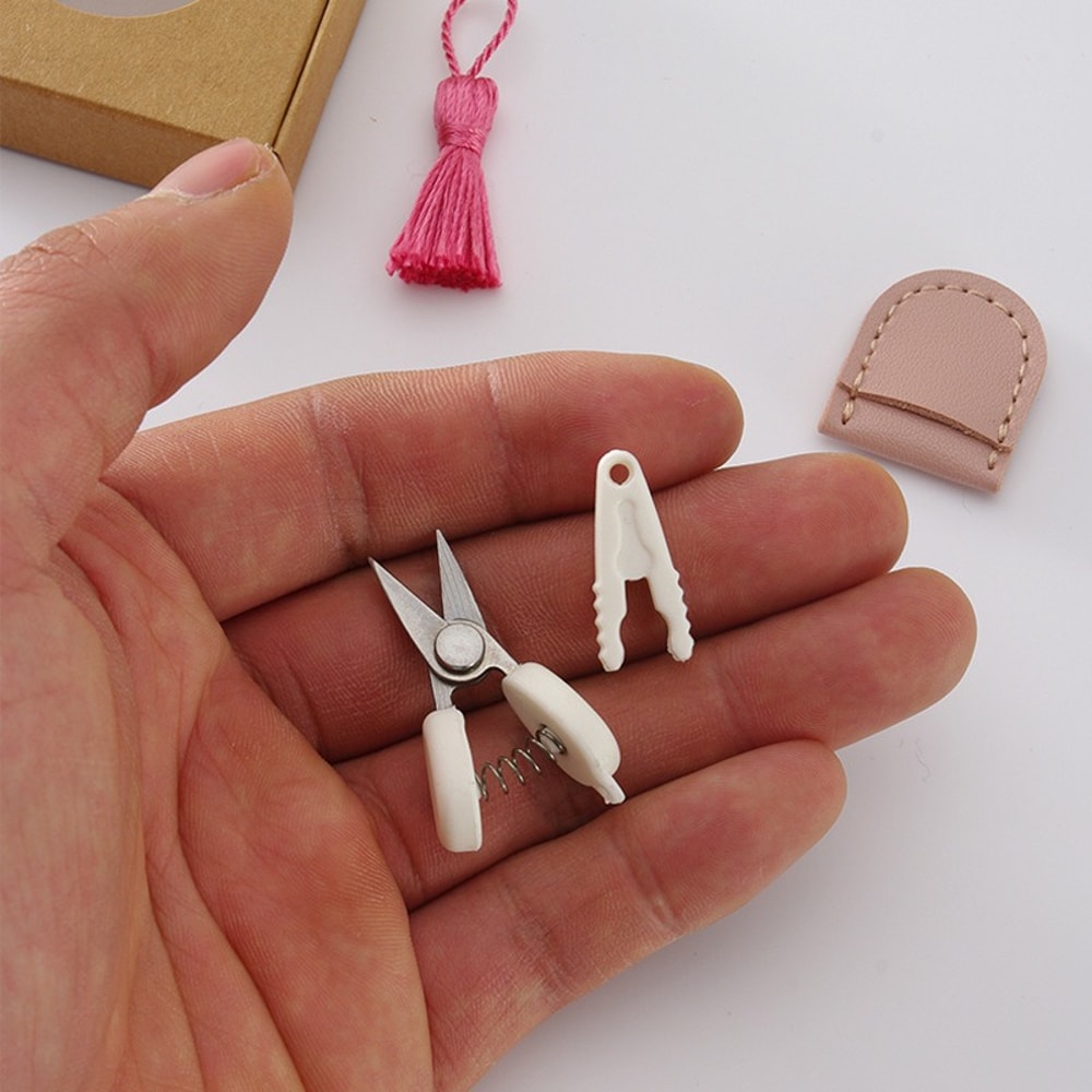 Precision Embroidery Scissors Mini Sewing Snips With Cover Portable Craft Tool 0