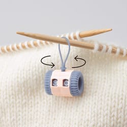 manual stitch counter for knitting & crochet portable row counter with crochet stitch marker tools
