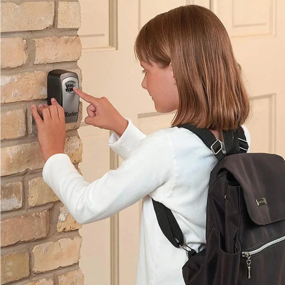 SecureGuard Wall Mounted Key Safe Lock Box With Combination For Outdoor Key Storage 1