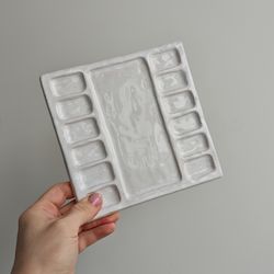 Ceramic palette for watercolor painting