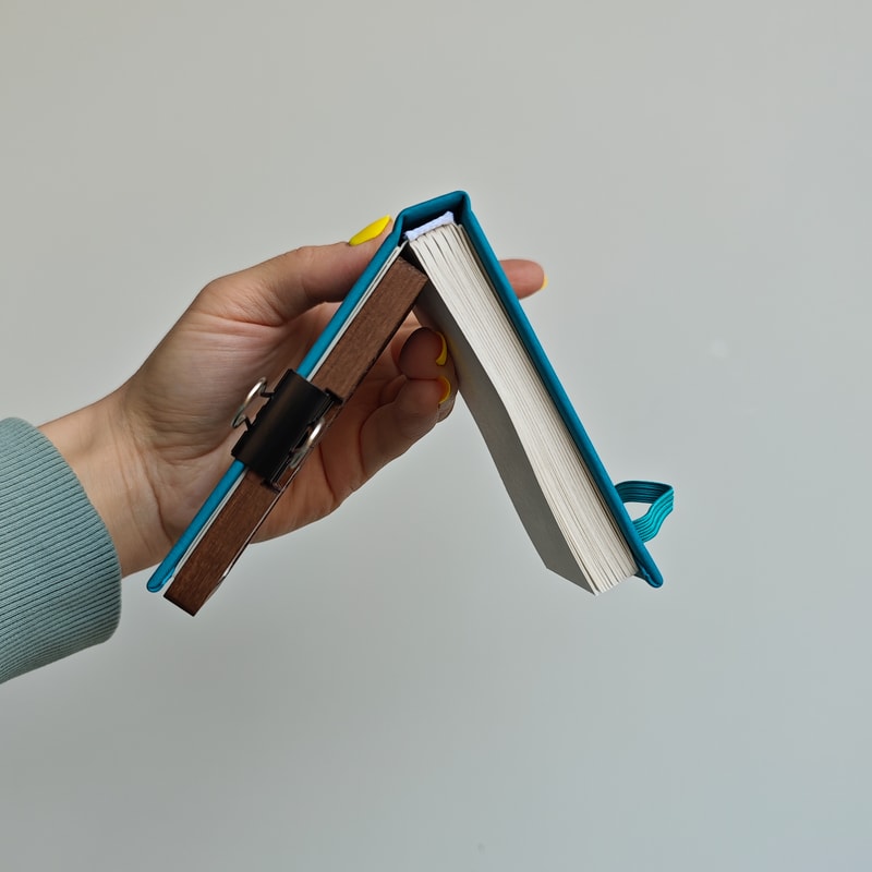 Wooden Watercolor Palette With Sketchbook 9