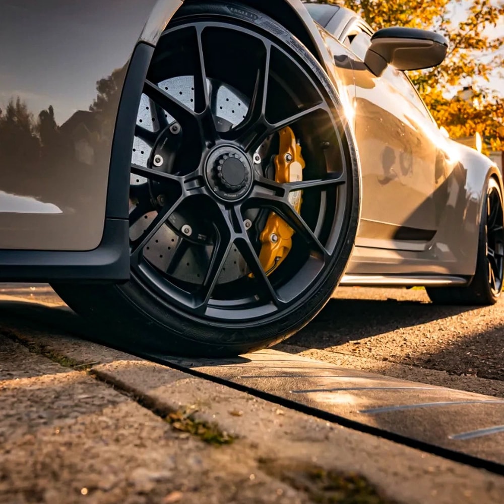 Vehicle Maintenance Ramp For Car Service And Oil Changing 4