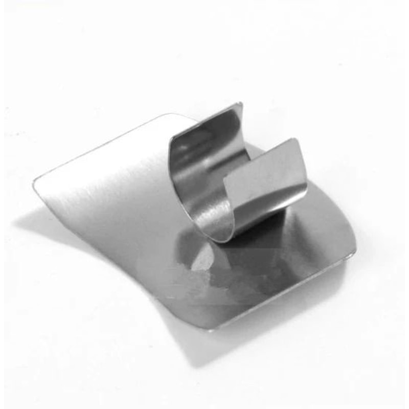 Stainless Steel Finger Guard For Cutting Vegetables And Safer Kitchen Prep 2