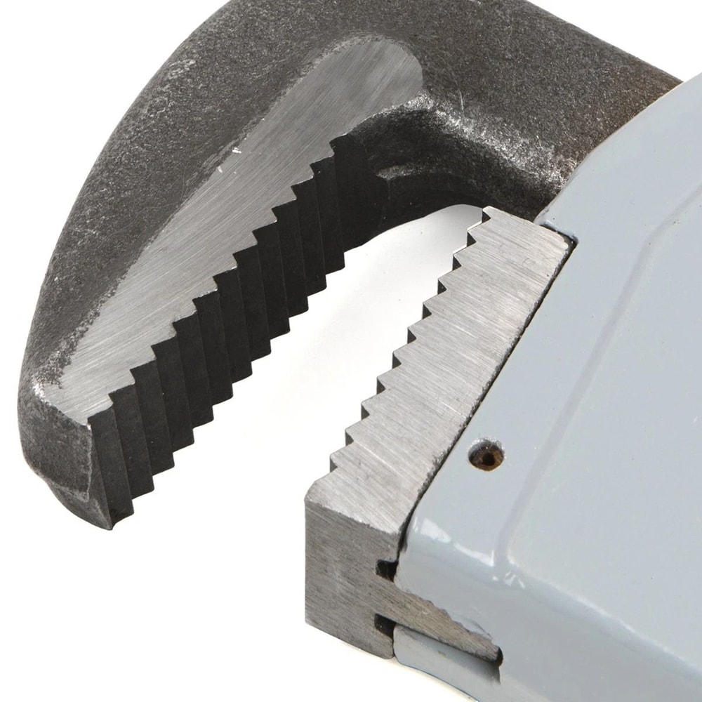Aluminum Pipe Wrench With Adjustable Jaw 1