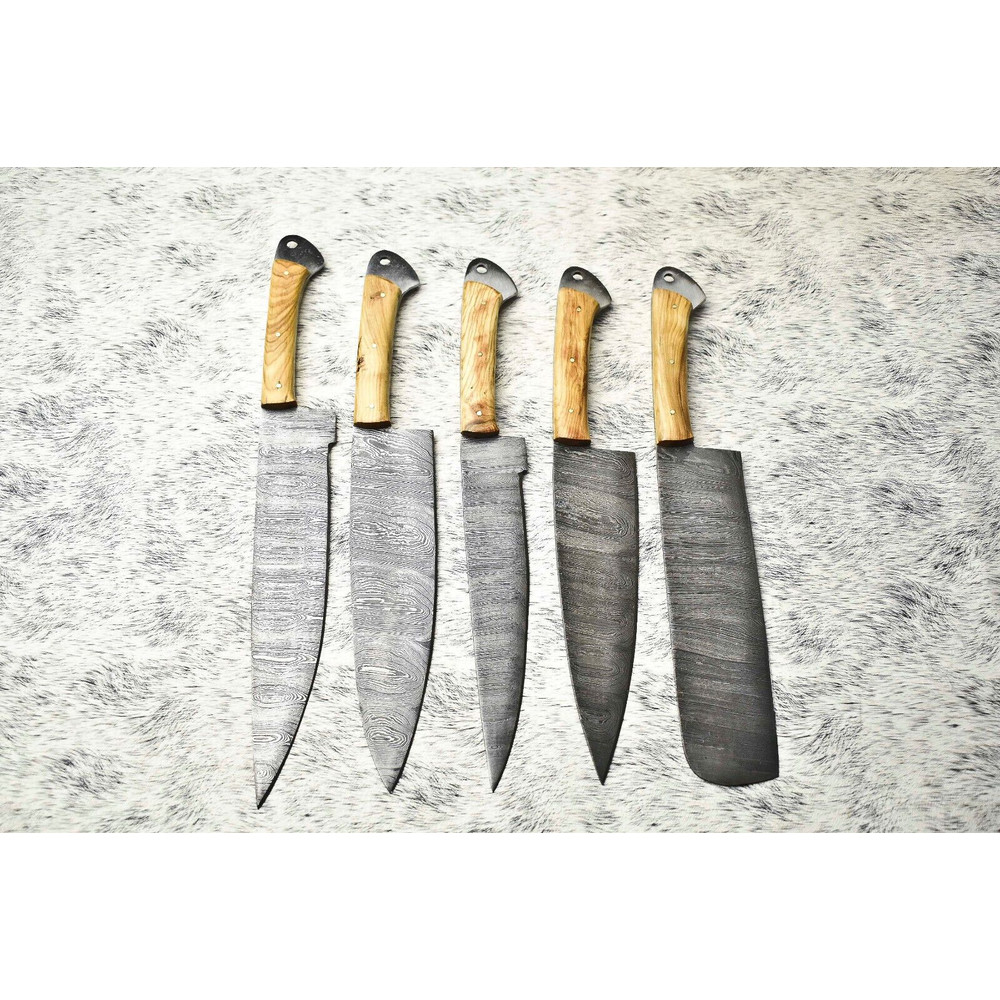 Traditional Damascus Kitchen Knife Set 5 Full Tang Handmade Chef Knives 0