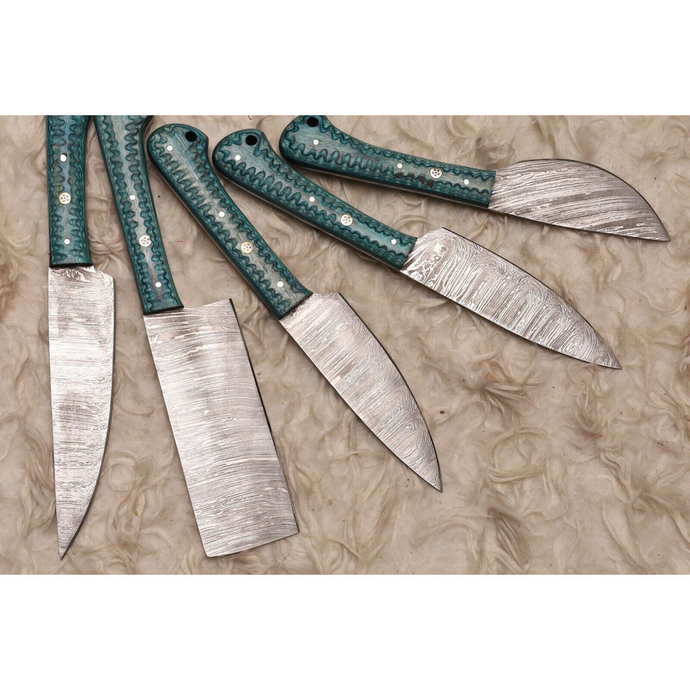 Luxury Damascus Steel Chef Knives Set Of 5 Hand Forged With Wood Handles 0
