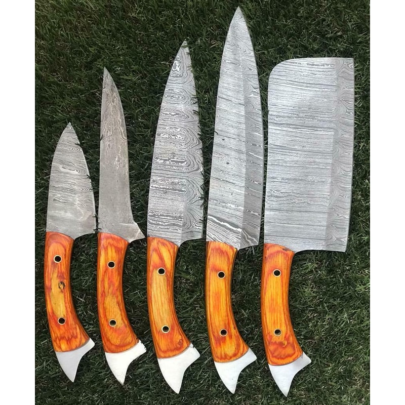 Handcrafted Damascus Steel Chef Knives Unique Rosewood Design 1