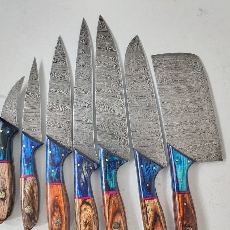 Damascus Knife Set 7 Pieces Handmade Chef Skinner Camping Knives 1