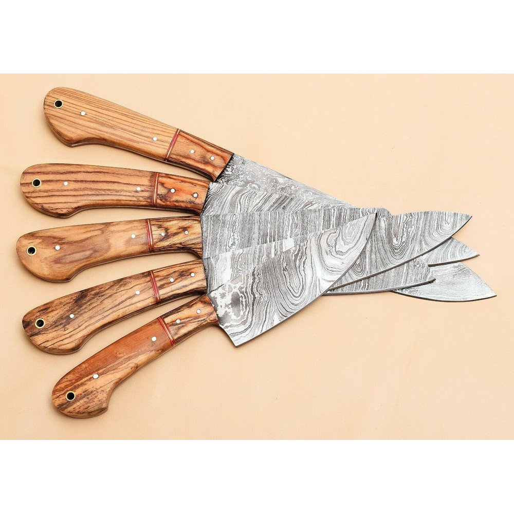 Custom Handmade Damascus Kitchen Knife Set With Leather Sheath 3