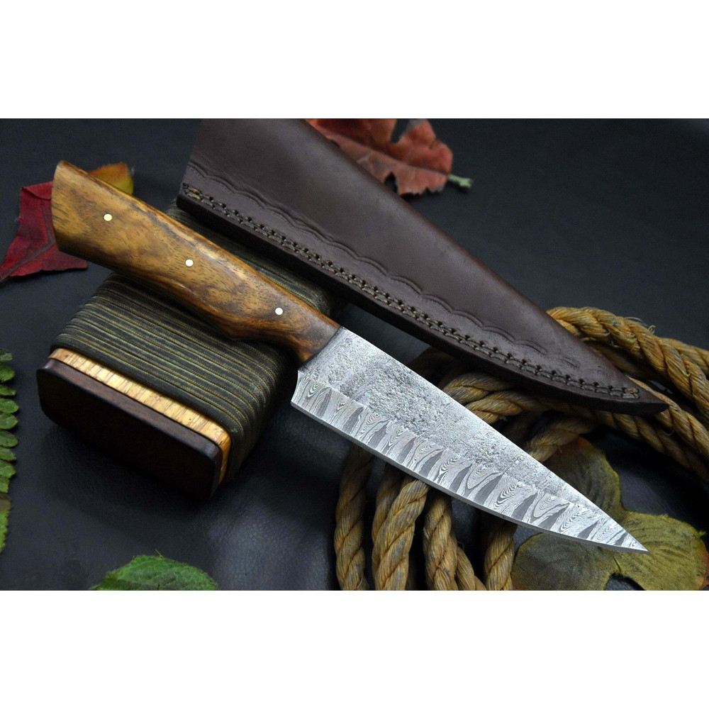 Handmade Damascus Steel Kitchen Knife Wooden Handle With Leather Sheath 0